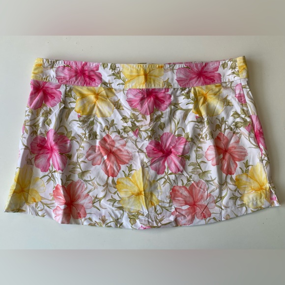 NWT LOVESHACKFANCY X HURLEY HIBISCUS BOARDIE SKIRT - Size Medium - Picture 4 of 5